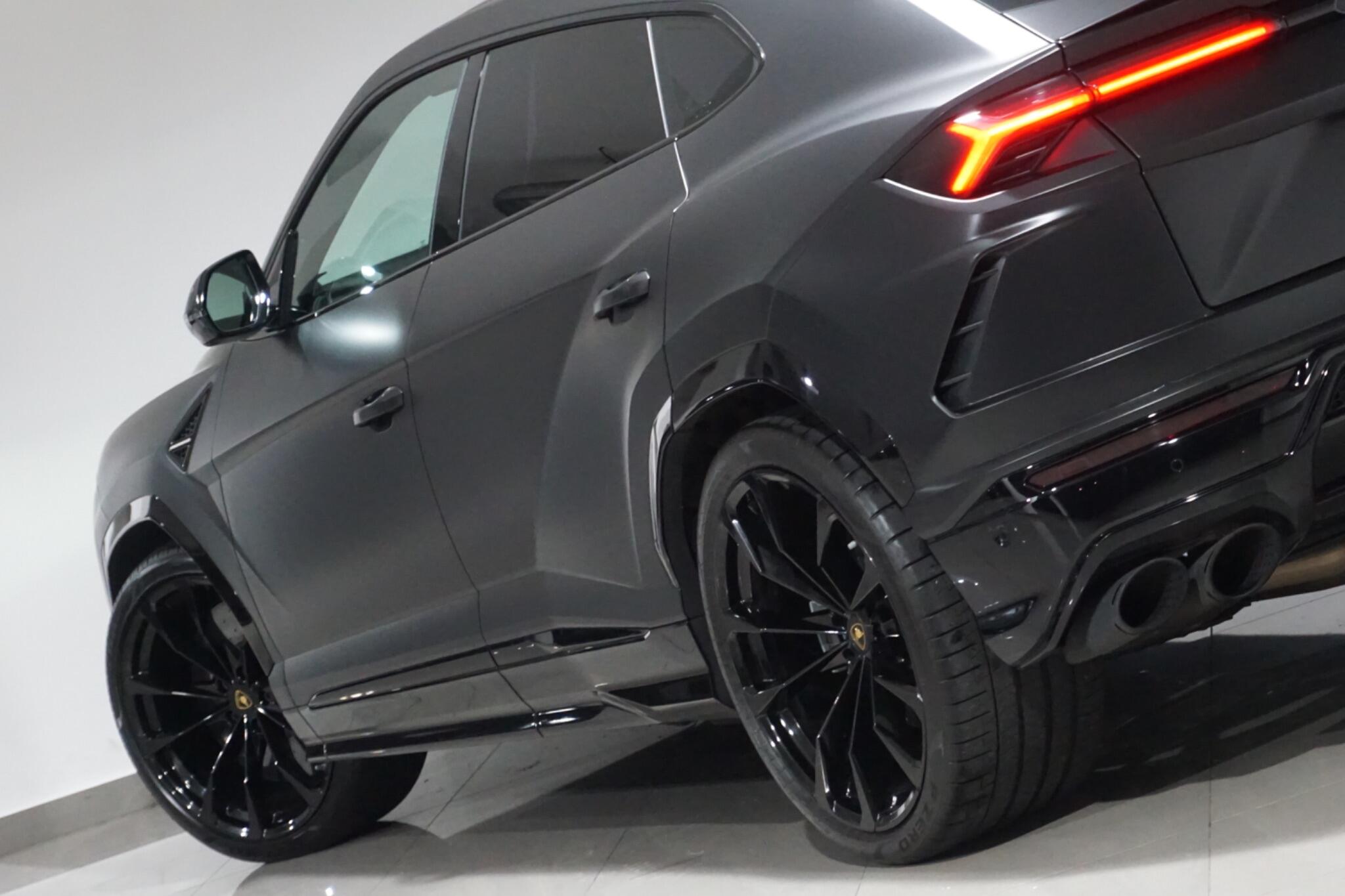 Lamborghini Urus 4.0 V8 BiTurbo SUV 5dr Petrol Auto 4WD Euro 6 (650 ps)